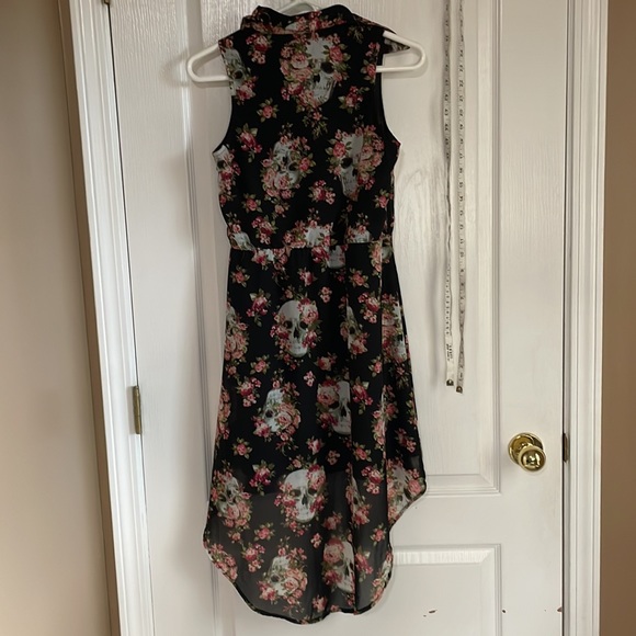 Skull & Roses highlow buttonup dress - Picture 2 of 6